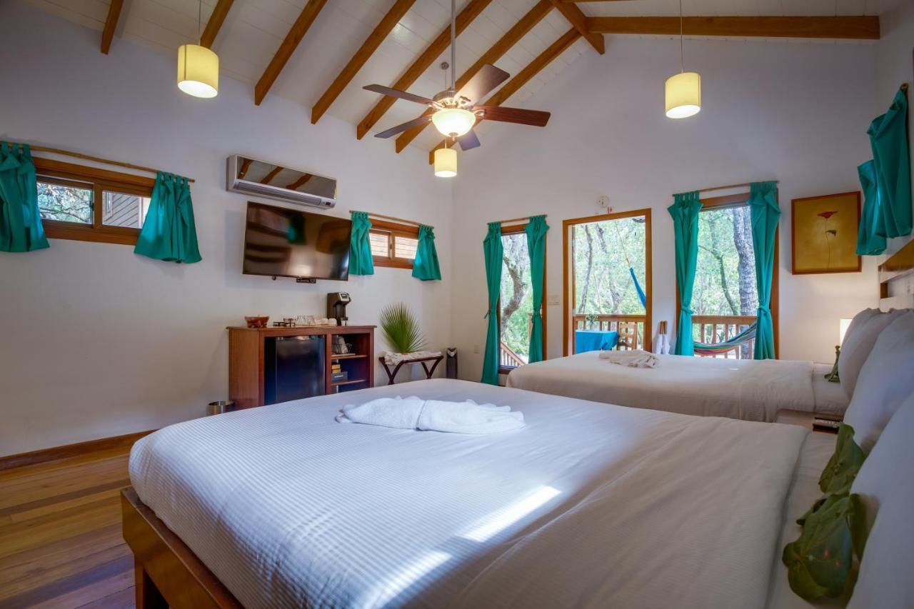 Mariposa Belize Beach Resort Placencia Exterior foto